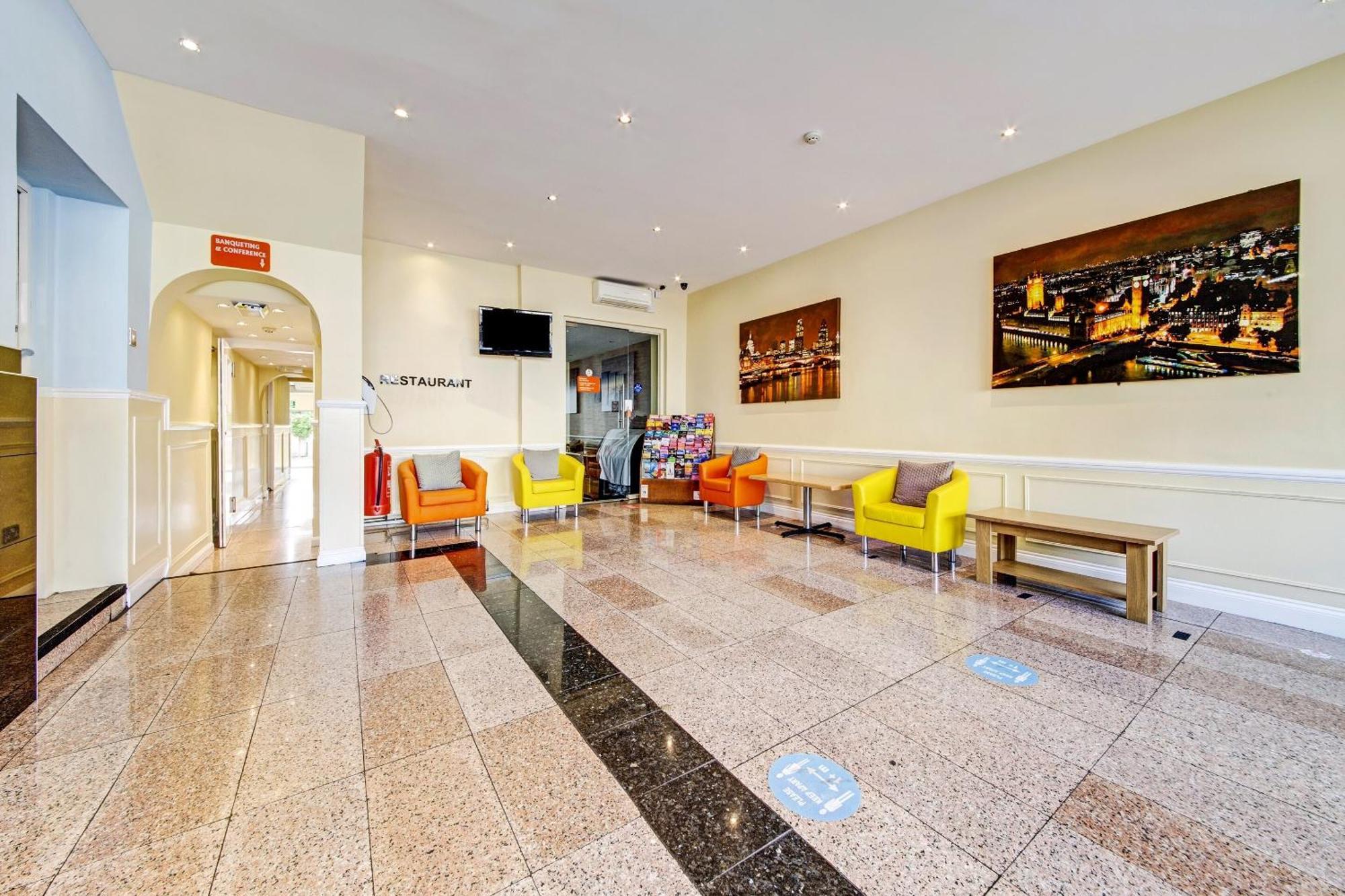 Oyo Bostons Manor Hotel, Hanwell London Greenford  Buitenkant foto